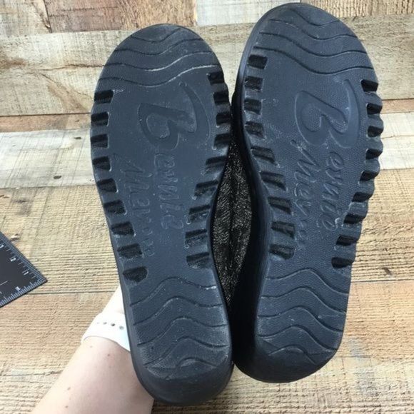 Bernie Mev Black Metallic Woven Wedge Pumps - Picture 9 of 11